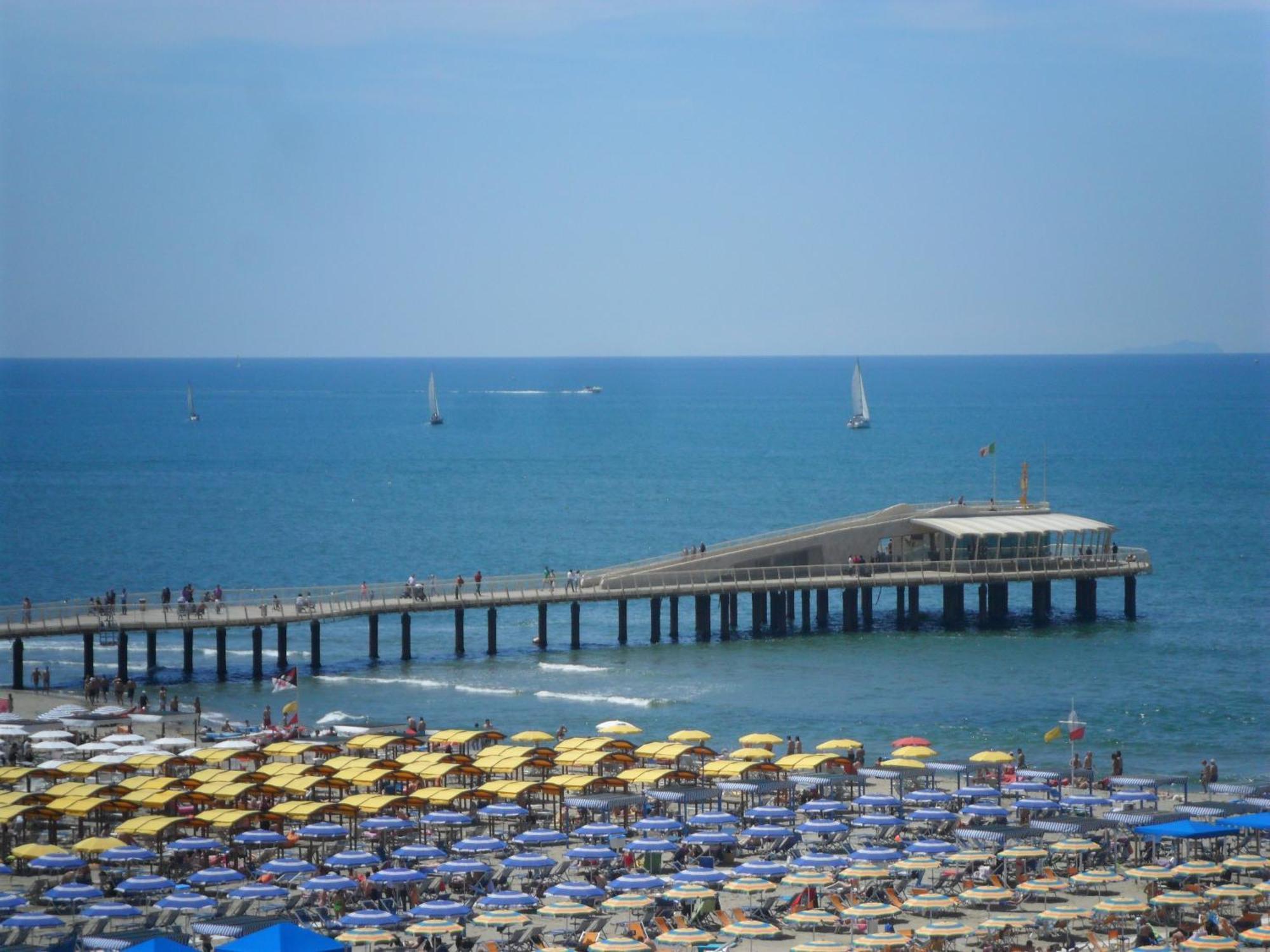 Dependance Dell'Hotel Sole E Mare Lido di Camaiore Ngoại thất bức ảnh